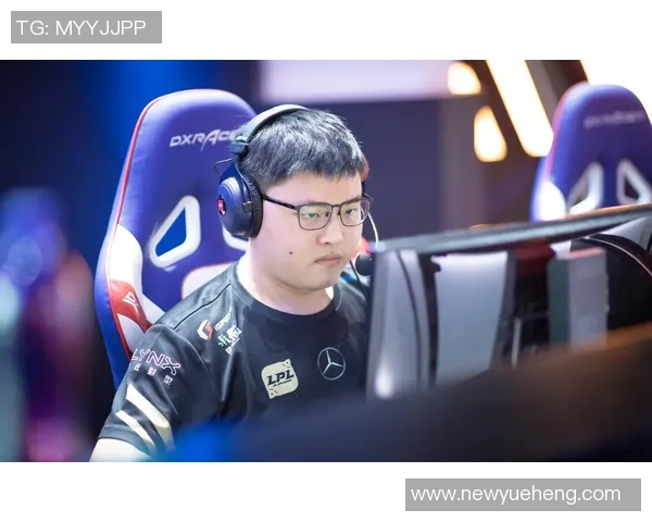 Uzi跨界携手足球巨星燃爆绿茵赛场共创电竞体育新传奇 Uzi跨界携手足球巨星燃爆绿茵赛场共创电竞体育新传奇