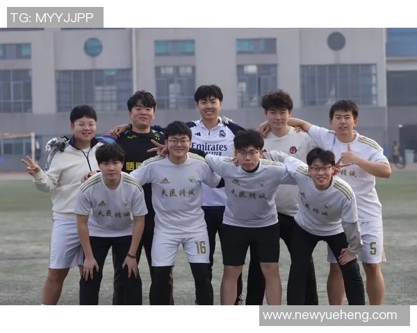 成都七号足球球星是谁及其在足球界的影响力与成就分析 成都七号足球球星是谁及其在足球界的影响力与成就分析